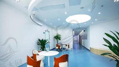 广州联合丽格医疗美容候诊区