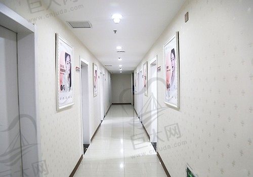 扬州美贝尔美容医院走廊