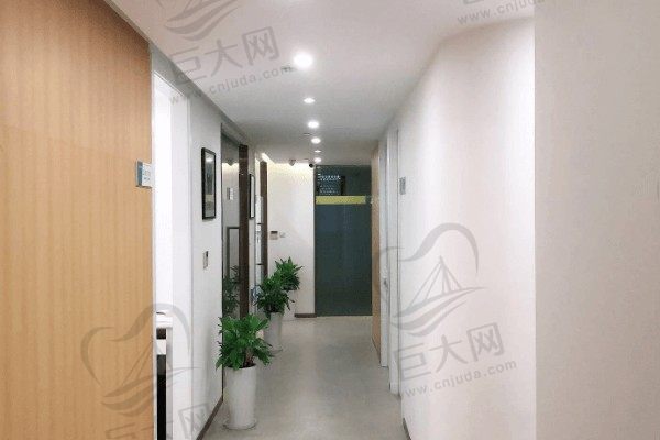 上海迈维口腔门诊部走廊