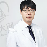 韩国艾恩（iron）整形医院代表院长——朴宰贤Dr. Park Jae Hyun