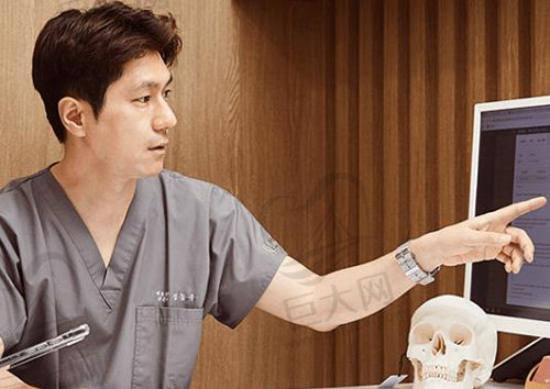 韩国HONESTY整形外科医院院长